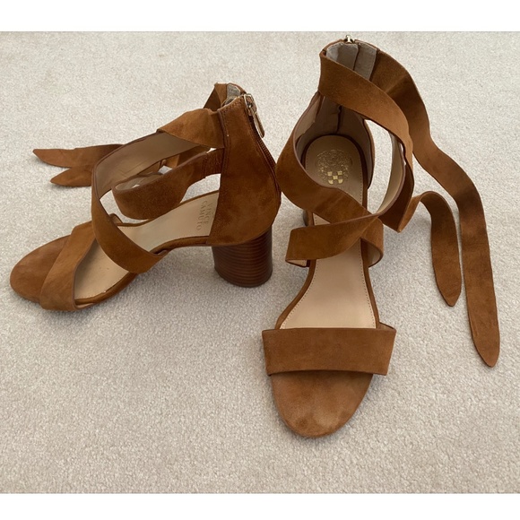 VINCE CAMUTO SUEDE FRONT CROSS LACE UP SANDALS - Picture 2 of 6